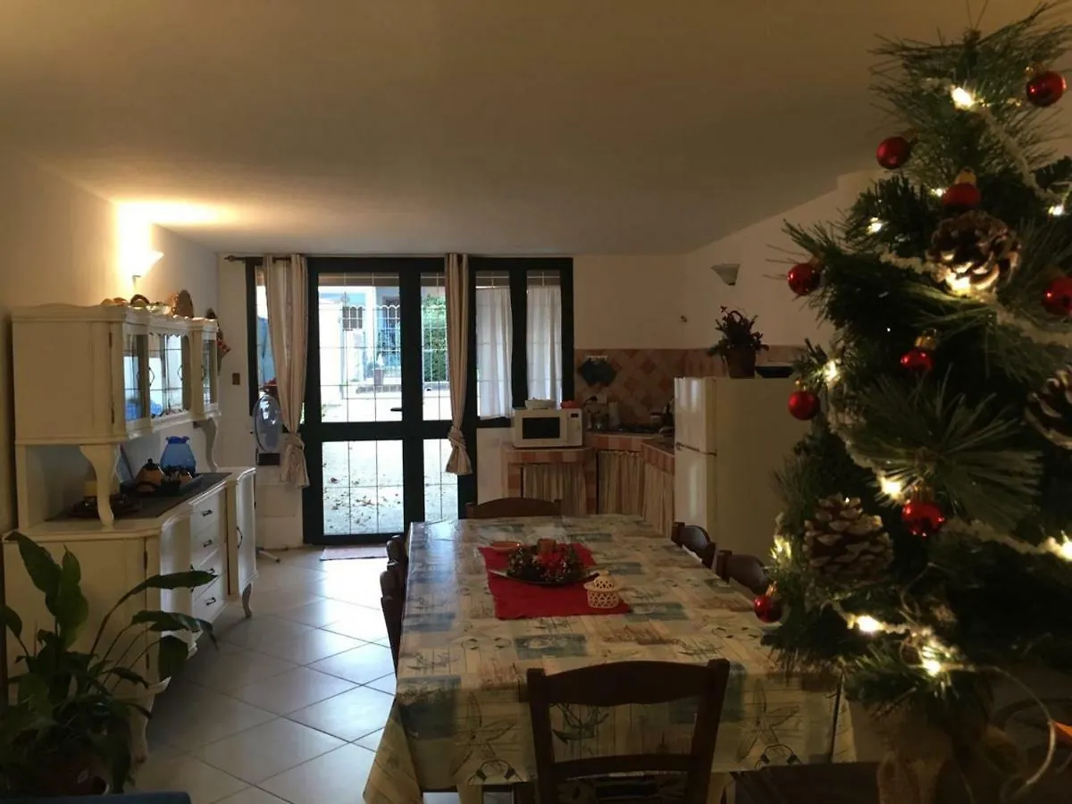 Casa Vacanze Laura Тортоли